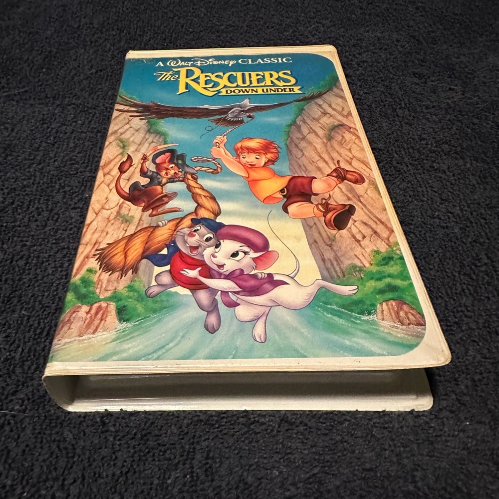 Disney The Rescuers Down Under VHS with Vibrant Cover Art